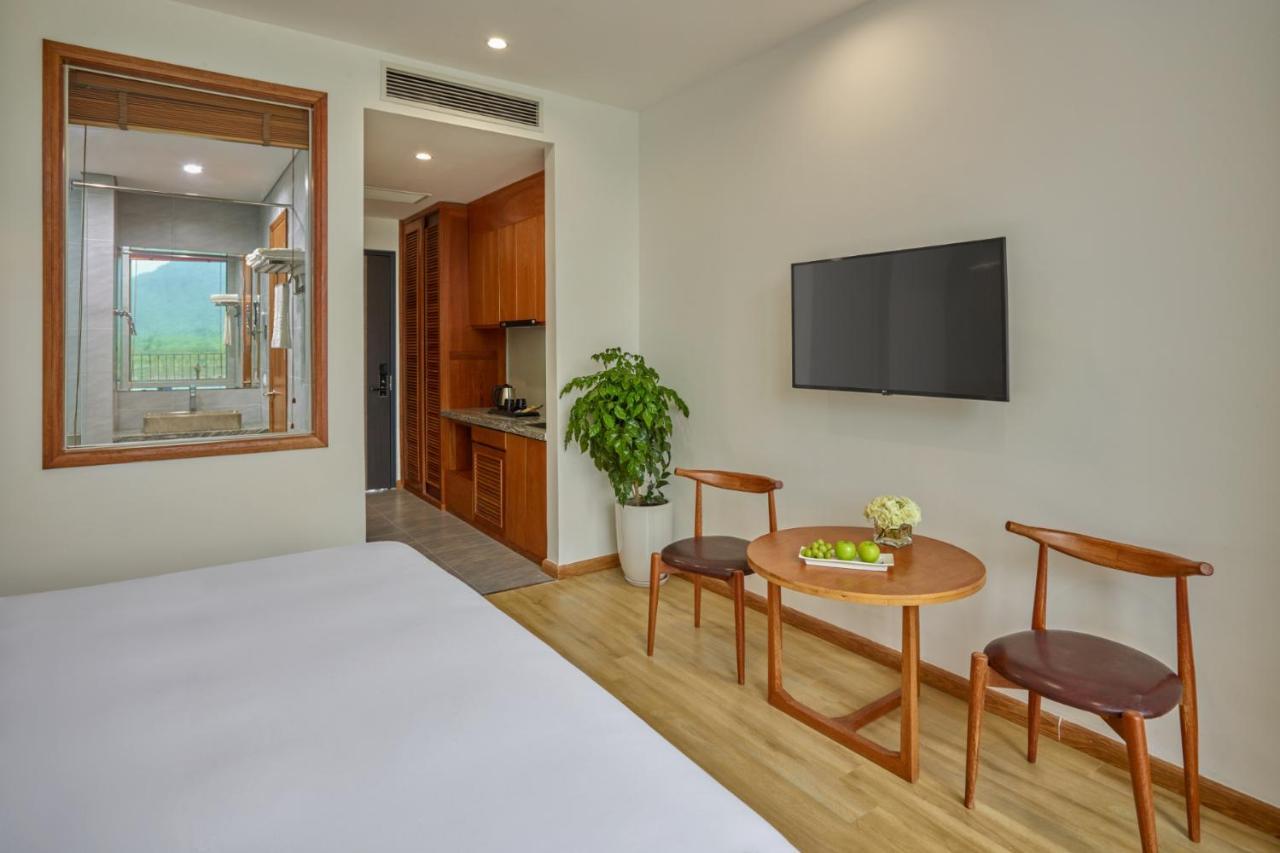 होटल Wyndham Grand Vedana 5*