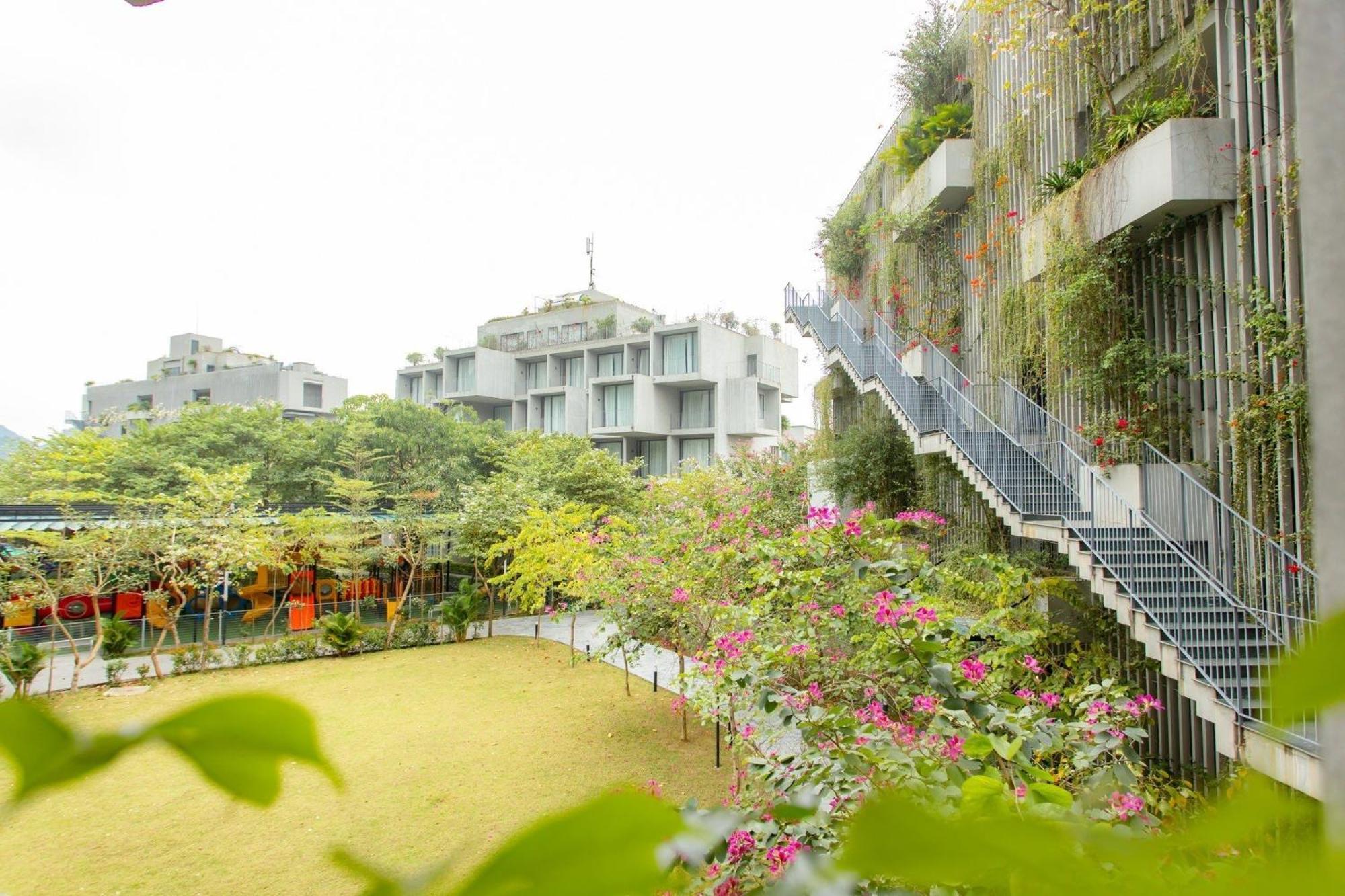 Wyndham Grand Vedana होटल
